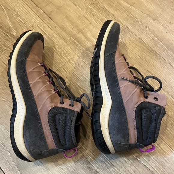 ECCO Women's Tan Sneaker Boots US 9 - 9.5, Euro 40 - Picture 6 of 13